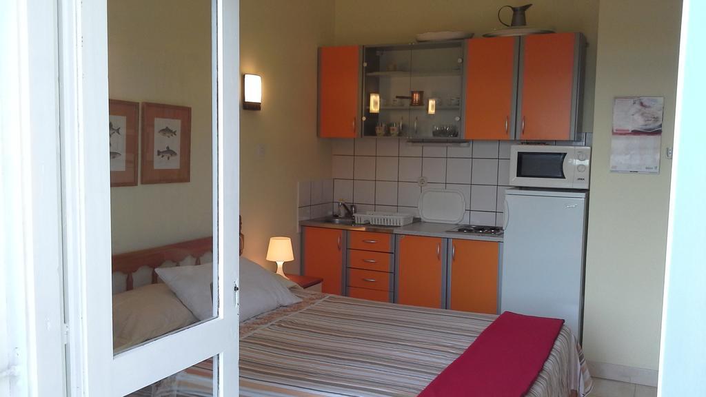 Apartments Anini Dvori Promajna Luaran gambar