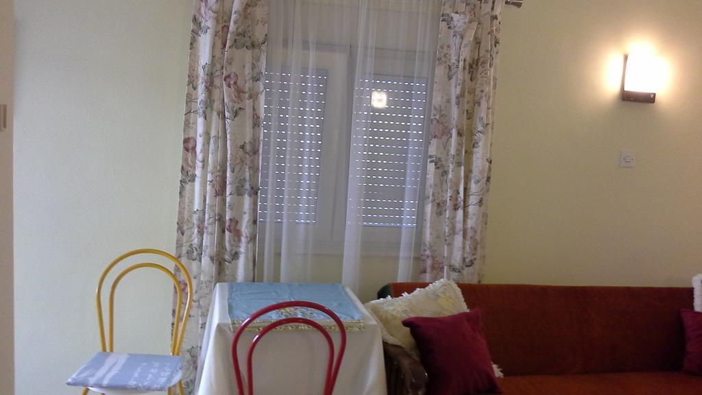 Apartments Anini Dvori Promajna Luaran gambar